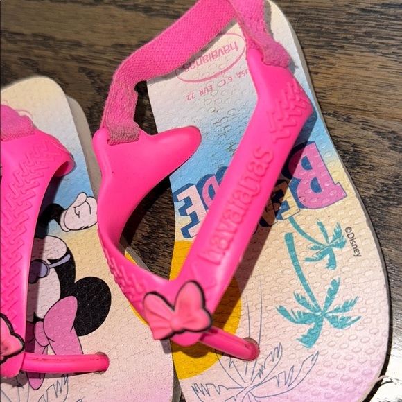 Havaianas Pink Sandals w/ Decorative Elements free shipping minnie mouse US6 EUC - Picture 4 of 9